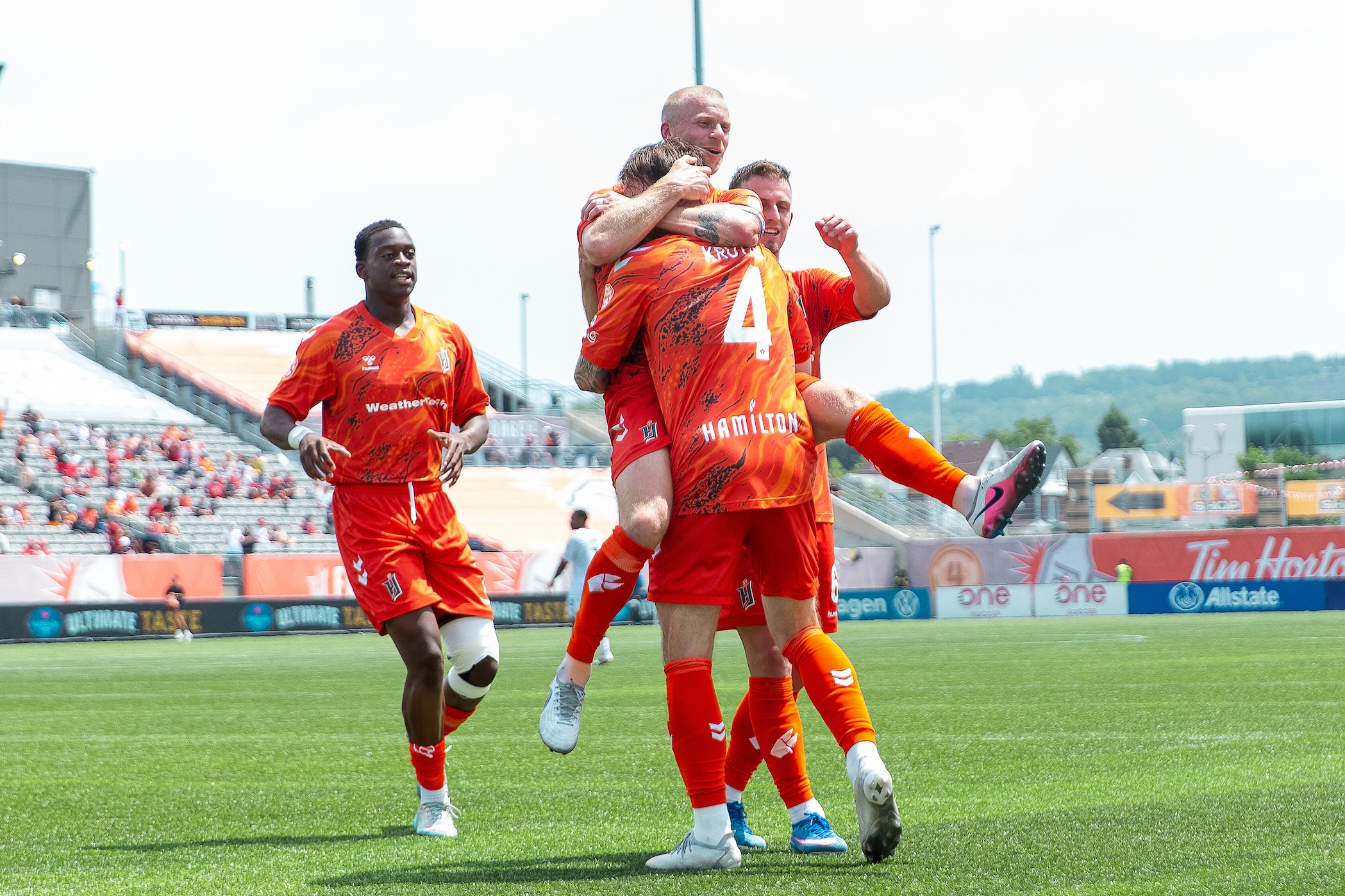 Analysis: Calamitous comeback sees the Hammers defeat the Eagles in a Canada Day classic