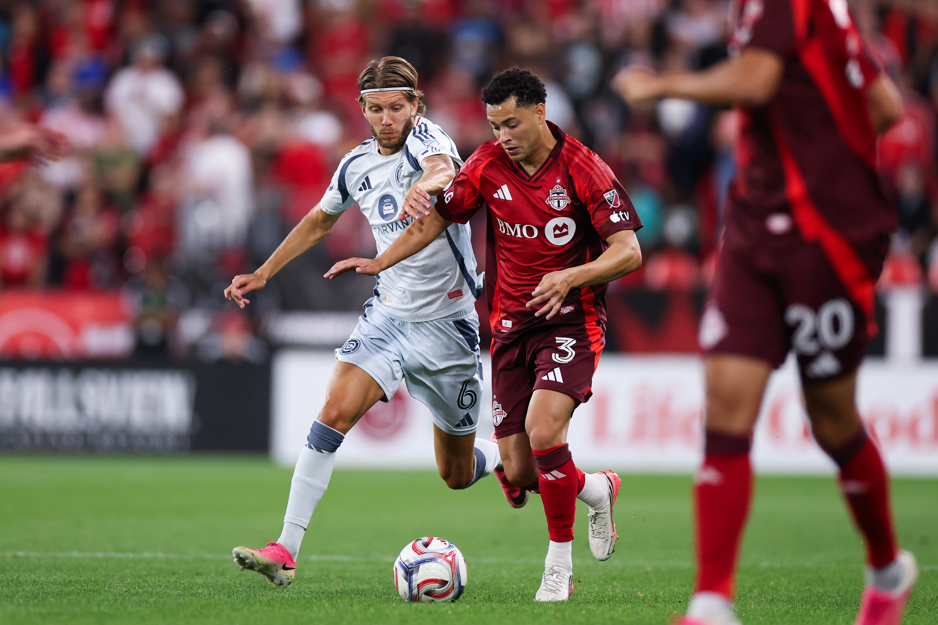 Toronto and Chicago share the points in goal fest by the Lakeshore