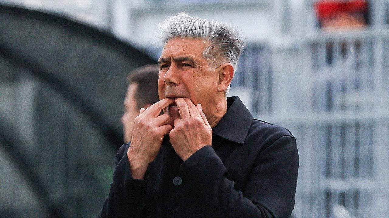 Afshin Ghotbi has signed an extension with Vancouver FC