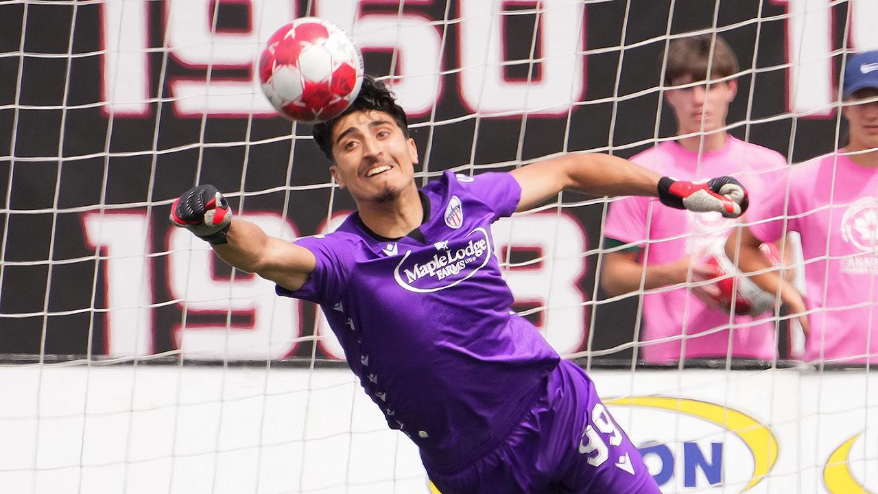 Rayane Yesli has signed for the Halifax Wanderers